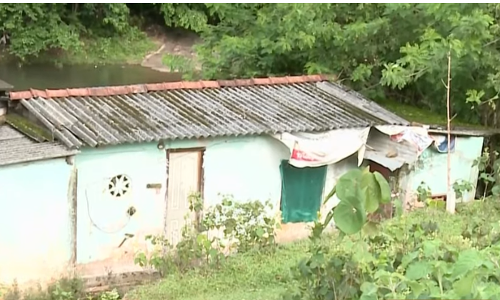 മണിമലയാറ്റില്‍ ജലനിരപ്പ് ഉയര്‍ന്നതോടെ പുഴയോരത്ത് താമസിക്കുന്ന മുറിക്കല്ല്പുറം നിവാസികള്‍ ദുരിതത്തില്‍  