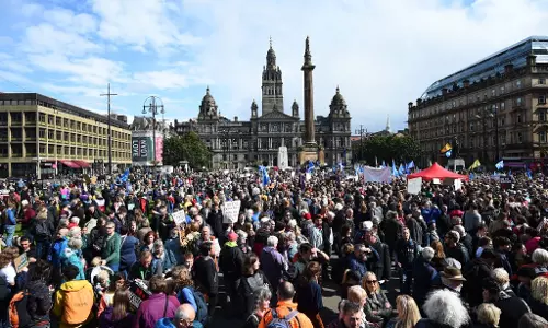 ബ്രിട്ടീഷ് പാര്‍ലമെന്റിന് പുറത്ത് ബ്രെക്സിറ്റ് വിരുദ്ധ പ്രക്ഷോഭം  