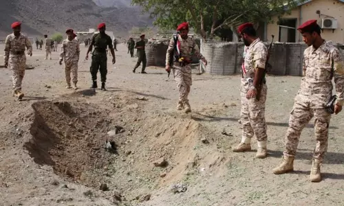 യമനില് സെെനിക ക്യാമ്പിന് നേരെ ഹൂതി ആക്രമണം; 36 മരണം യമനില് സെെനിക ക്യാമ്പിന് നേരെ ഹൂതി ആക്രമണം; 36 മരണം