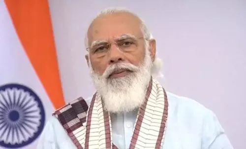 കേരളത്തിലെ ജനങ്ങൾക്കിടയിലേയ്ക്ക് എത്തുന്നത്  ഞാൻ ഉറ്റു നോക്കുന്നു മലയാളം ട്വീറ്റുമായി മോദി