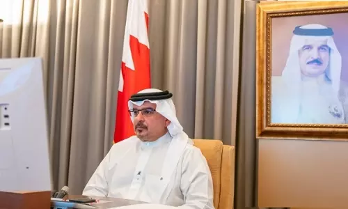 ബഹ്റൈനിൽ സ്വദേശികൾക്കും പ്രവാസികൾക്കും സൗജന്യമായി കോവിഡ് വാക്സിൻ നൽകും