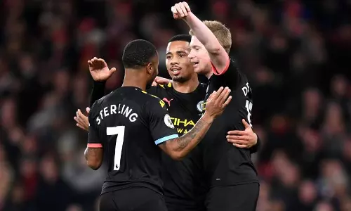 ഡി ബ്രൂയിന് ഷോയില് അഴ്സണല് തകര്ന്നു ഡി ബ്രൂയിന് ഷോയില് അഴ്സണല് തകര്ന്നു