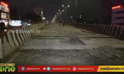 പാലാരിവട്ടത്തെ മേൽപ്പാലത്തിൽ അപാകതകൾ കണ്ടെത്തി 