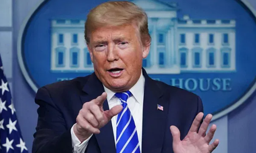 കോവിഡ് പ്രതിരോധത്തിനായി എല്ലാ ദിവസവും മലേറിയക്കുള്ള മരുന്ന്  കഴിക്കാറുണ്ടെന്ന് വെളിപ്പെടുത്തി ട്രംപ്