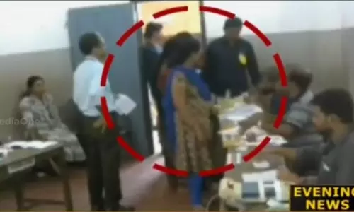 കള്ളവോട്ട് ചെയ്ത പഞ്ചായത്തംഗത്തെ അയോഗ്യയാക്കണമെന്ന മീണയുടെ ശിപാര്ശ തള്ളി കള്ളവോട്ട് ചെയ്ത പഞ്ചായത്തംഗത്തെ അയോഗ്യയാക്കണമെന്ന മീണയുടെ ശിപാര്ശ തള്ളി