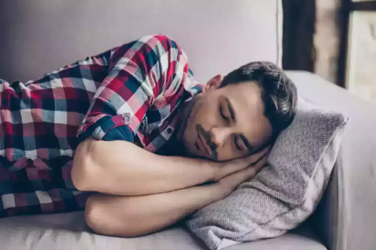 9 മണിക്കൂര്‍ ഉറങ്ങിയാല്‍ ഒരു ലക്ഷം രൂപ ! കേട്ടുകേള്‍വിയില്ലാത്ത ഇന്‍റേണ്‍ഷിപ്പുമായി സ്വകാര്യ കമ്പനി