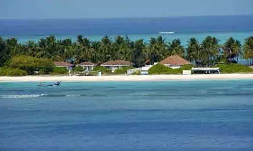 ലക്ഷദ്വീപില്‍ മദ്യശാലകള്‍ക്ക് അനുമതി; വിനോദ സഞ്ചാരികള്‍ക്ക് മദ്യം ലഭിക്കും