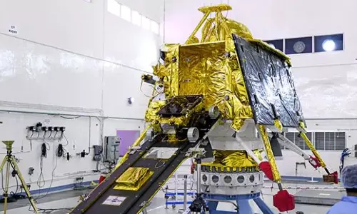 ‘ബാഹുബലി’ റോക്കറ്റില്‍ ചാന്ദ്രയാന്‍ 2 അടുത്തയാഴ്ച്ച കുതിക്കും, ചിത്രങ്ങള്‍ പുറത്ത്