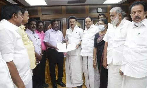 ബി.ജെ.പിയെ പരാജയപ്പെടുത്താന്‍ ഡി.എം.കെയൊടൊപ്പം: തോല്‍ തിരുമാവളവന്‍