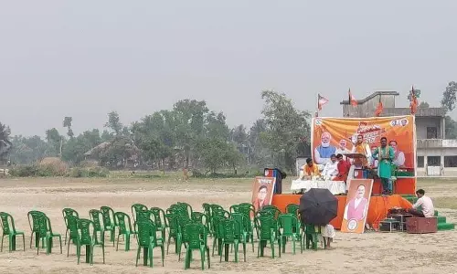 സ്റ്റേജില് അഞ്ച് പേര്, സദസ്സില് ഒരാള്.. ബിജെപിയുടെ ആളില്ലാ പരിപാടിയുടെ ചിത്രവുമായി ശശി തരൂര് സ്റ്റേജില് അഞ്ച് പേര്, സദസ്സില് ഒരാള്.. ബിജെപിയുടെ ആളില്ലാ പരിപാടിയുടെ ചിത്രവുമായി ശശി തരൂര്