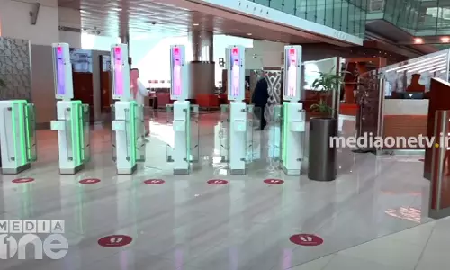 ദുബൈ വഴി മുഖലക്ഷണം നോക്കി ഉടൻ പറക്കാം