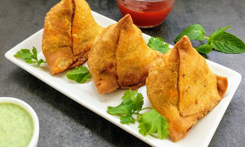 ഒരിക്കലും ഒരു സമോസയെ വേദനിപ്പിക്കരുത് സോഷ്യല്‍ മീഡിയയെ പൊട്ടിച്ചിരിപ്പിച്ച് ഒരു ഹോട്ടല്‍ ബില്‍