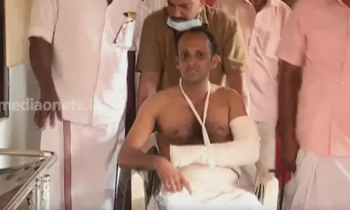 പോലീസ് അതിക്രമത്തിനും ഒരു സന്തോഷമുണ്ട് 