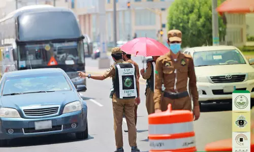 സൗദിയിൽ സിഗ്‍നൽ നല്‍കാതെ ട്രാക്കുകള്‍ മാറുന്നതിനുള്ള പിഴ; മൂന്നാം ഘട്ടം ഇന്ന് മുതല്‍