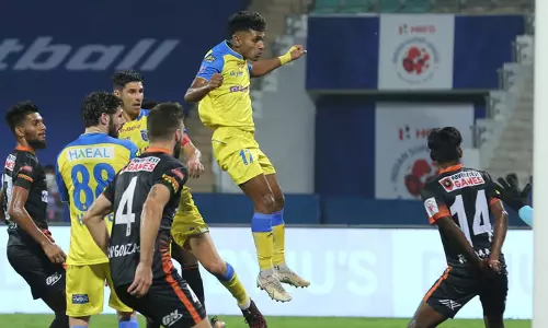 ജംഷഡ്പൂരിനെതിരെ രാഹുലും ജീക്‌സണുമുണ്ടാകില്ല; ഡഗ് ഔട്ടില്‍ കിബുവും