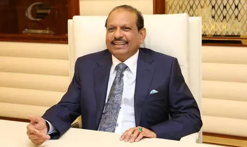 എം.എ യൂസഫലി ദുരിതാശ്വാസ നിധിയിലേക്ക് 10 കോടി രൂപ നൽകും എം.എ യൂസഫലി ദുരിതാശ്വാസ നിധിയിലേക്ക് 10 കോടി രൂപ നൽകും