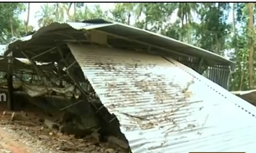 നിനച്ചിരിക്കാതെ വന്ന പ്രളയം ജനങ്ങളുടെ ഉപജീവനമാർഗങ്ങളെ അപ്പാടെ തകർത്തു കളഞ്ഞു