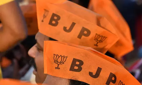 രണ്ട് മണ്ഡലങ്ങളില്‍ ബി.ജെ.പി സ്ഥാനാര്‍ഥികളായത് സി.പി.എം നേതാക്കള്‍