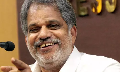 പല സമരങ്ങളെ പോലെ ഒരു സമരം ഉദ്യോഗാർഥി സമരത്തെ പരിഹസിച്ച് വിജയരാഘവൻ