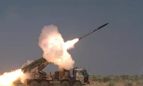 റിയാദിനും ജിസാനും നേരെ ഹൂതികളയച്ച മിസൈലുകള്‍ തകര്‍ത്തിട്ടതായി സഖ്യസേന; അവശിഷ്ടങ്ങള്‍ പതിച്ച് രണ്ട് പേര്‍ക്ക് പരിക്ക്