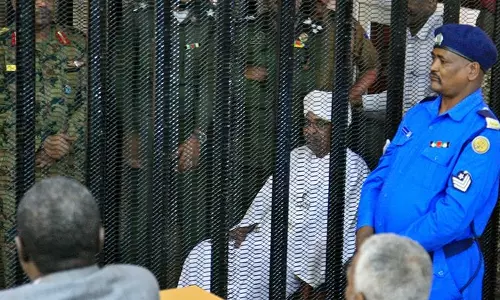 അഴിമതിക്കേസ്; സുഡാന്‍ മുന്‍ പ്രസിഡന്റ് ഉമര്‍ അല്‍ ബഷീറിനെതിരെയുള്ള വിചാരണ തുടങ്ങി