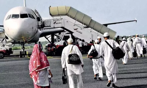 ഹജ്ജ് കര്മ്മങ്ങള് പൂര്ത്തിയാക്കിയ മലയാളി ഹാജിമാരുടെ ആദ്യ സംഘം ഇന്ന് രാത്രി പുറപ്പെടും ഹജ്ജ് കര്മ്മങ്ങള് പൂര്ത്തിയാക്കിയ മലയാളി ഹാജിമാരുടെ ആദ്യ സംഘം ഇന്ന് രാത്രി പുറപ്പെടും