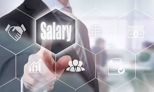 ഖത്തറില്‍ ശമ്പളം മുടങ്ങിയതിനെ തുടര്‍ന്ന് സമരം നടത്തിയ തൊഴിലാളികള്‍ക്ക് ശമ്പളം വിതരണം ചെയ്തു