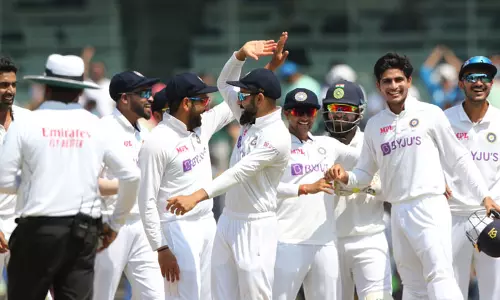 കറങ്ങി വീണ് ഇംഗ്ലണ്ട്; 134 റൺസിന് ഓൾ ഔട്ട്