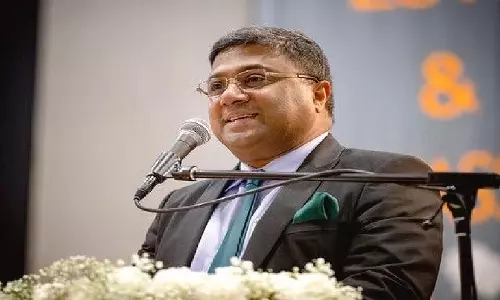 കുവൈത്തിലെ ഇന്ത്യൻ എംബസ്സിയില്‍ അംബാസഡറുടെ മിന്നല്‍ സന്ദർശനം