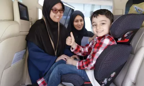 വാഹനങ്ങളില്‍ കുട്ടികള്‍ക്ക് പ്രത്യേക സീറ്റ് നിര്‍ബന്ധമാക്കാന്‍ ഖത്തര്‍