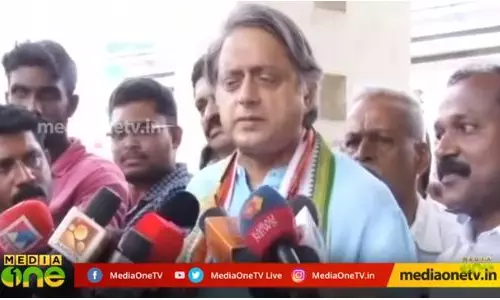 വിവാദം ഭക്ഷിച്ചുവളർന്നവർക്ക് അതാണല്ലോ ഹരം വിവാദം ഭക്ഷിച്ചുവളർന്നവർക്ക് അതാണല്ലോ ഹരം