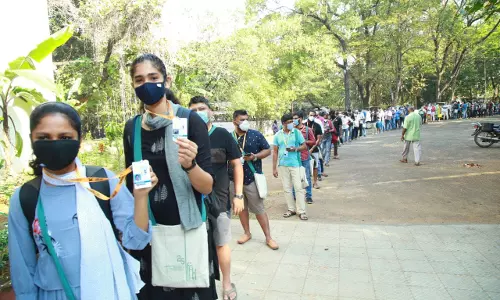 അരങ്ങുണര്‍ന്നു; ഇനി കാഴ്ചയുടെ പൊന്‍വസന്തം