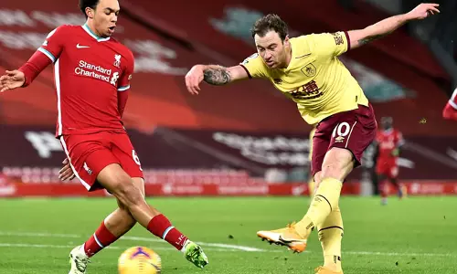 ലിവര്‍പൂളിനെ അട്ടിമറിച്ച് ബേണ്‍ലി; സ്വന്തം തട്ടകത്തില്‍ തോല്‍വി മൂന്നു വര്‍ഷത്തിന് ശേഷം