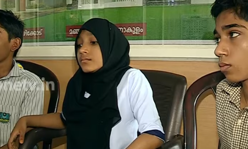 രോഗത്തിന്റെ വേദന മറന്ന് പ്രളയക്കെടുതിയില്‍ ദുരിതമനുഭവിക്കുന്നവരെ സഹായിക്കാനായി  ഇറങ്ങിത്തിരിച്ച മൂന്ന് സഹോദരങ്ങള്‍