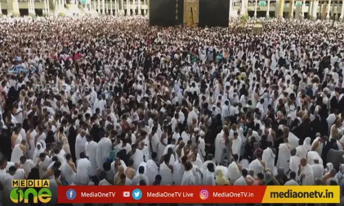 വിശുദ്ധ മാസത്തിലൂടെ പ്രവാസ ലോകവും 