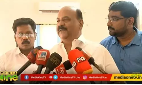 പാലായില് ഉപതെരഞ്ഞെടുപ്പിന്റെ ചിത്രം പാതിതെളിഞ്ഞു പാലായില് ഉപതെരഞ്ഞെടുപ്പിന്റെ ചിത്രം പാതിതെളിഞ്ഞു