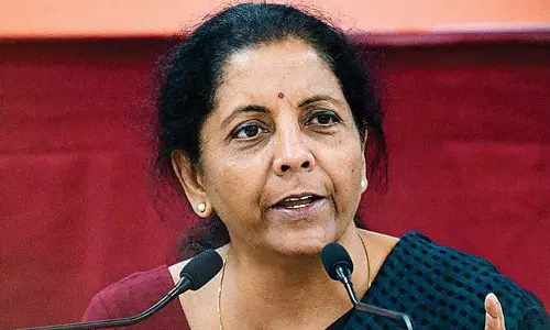 ക്രിപ്‌റ്റോ കറൻസികൾ ഉടൻ നിരോധിക്കുമെന്ന് ധനമന്ത്രി നിർമല സീതാരാമൻ