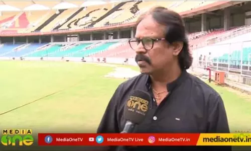 തലസ്ഥാനനഗരി വീണ്ടും ക്രിക്കറ്റ് ലഹരിയിലേക്ക് തലസ്ഥാനനഗരി വീണ്ടും ക്രിക്കറ്റ് ലഹരിയിലേക്ക്