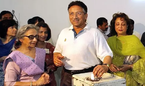 പ​ർ​വേ​ശ്​ മു​ശ​ർ​റ​ഫിന്‍റെ മാതാവ് അന്തരിച്ചു