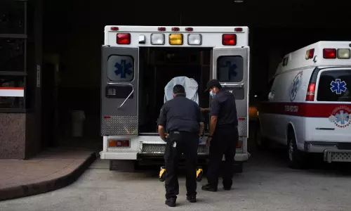 കൊറോണ വെറുംതട്ടിപ്പെന്ന് കരുതി; കോവിഡ് പാര്‍ട്ടിയില്‍ പങ്കെടുത്ത യുവാവ് മരിച്ചു