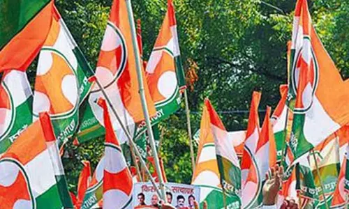 ജോസഫിന് മുന്നിൽ നട്ടെല്ല് വളക്കരുതെന്ന് യൂത്ത് കോണ്‍ഗ്രസ്