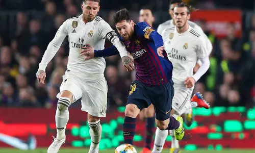 ഇന്ന് റയലും ബാഴ്സലോണയും നേര്ക്കു നേര് ഇന്ന് റയലും ബാഴ്സലോണയും നേര്ക്കു നേര്