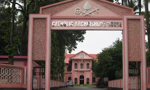 മുസ്ലീം പ്രീണന നയമാണ് പിണറായി വിജയന്‍റേത്; വിമര്‍ശനവുമായി തൃശൂര്‍ അതിരൂപത