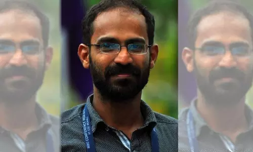 അഞ്ചുദിവസത്തെ ജാമ്യം: ഉമ്മയെ കാണാന്‍ സിദ്ദീഖ് കാപ്പൻ വീട്ടിലെത്തി