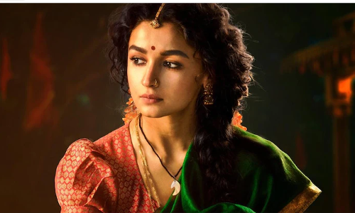 പിറന്നാള്‍ ദിനത്തില്‍ ആലിയ ഭട്ടിന്‍റെ ആര്‍.ആര്‍.ആര്‍ ലുക്ക് പുറത്തുവിട്ട് അണിയറപ്രവര്‍ത്തകര്‍