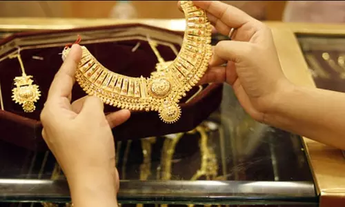 പത്തു മാസത്തിനിടെ കുറഞ്ഞത് 9120 രൂപ; സ്വർണവില ഇനിയും കുറയുമോ?