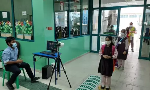 അബൂദബിയിൽ വിദ്യാർഥികൾക്ക് സ്കൂളിലെത്താൻ പി.സി.ആര്‍ പരിശോധന നിർബന്ധം