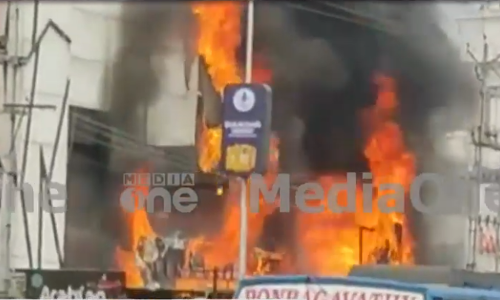 പാലക്കാട് നഗരത്തിൽ വൻ തീപിടിത്തം