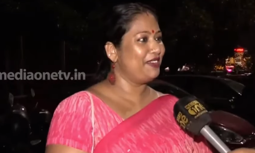 പൂരവിശേഷങ്ങളുമായി പൂരനഗരിയില്‍ നിന്നും സിനിമ, സീരിയല്‍ താരം മനീഷ