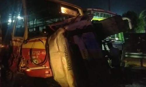 കഞ്ചിക്കോട് കണ്ടെയ്‍നർ  നിയന്ത്രണം വിട്ട്  മറിഞ്ഞു